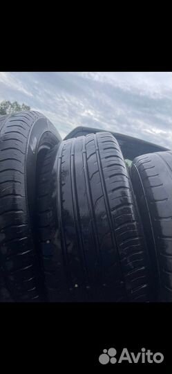 Continental ContiPremiumContact 2 215/60 R17 96