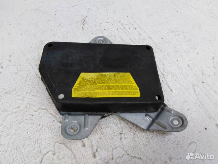 Подушка безопасности в дверь заднюю