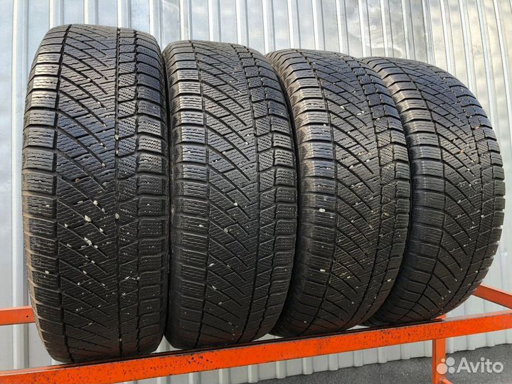 Continental ContiVikingContact 6 215/60 R17