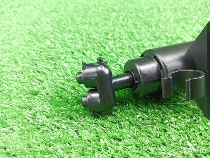 Форсунка омывателя фары правая VW Touareg 7L 2002