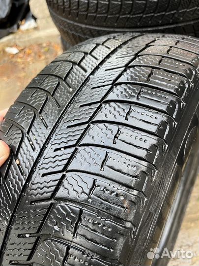 Michelin Alpin 215/60 R17 96T