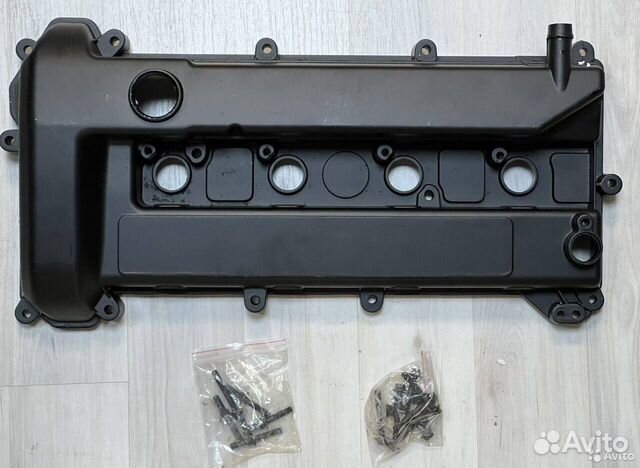 Алюминиевая клапанная крышка Форд Фокус 1.8