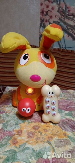 Интерактивная игрушка фирмы Ouaps собака Макс