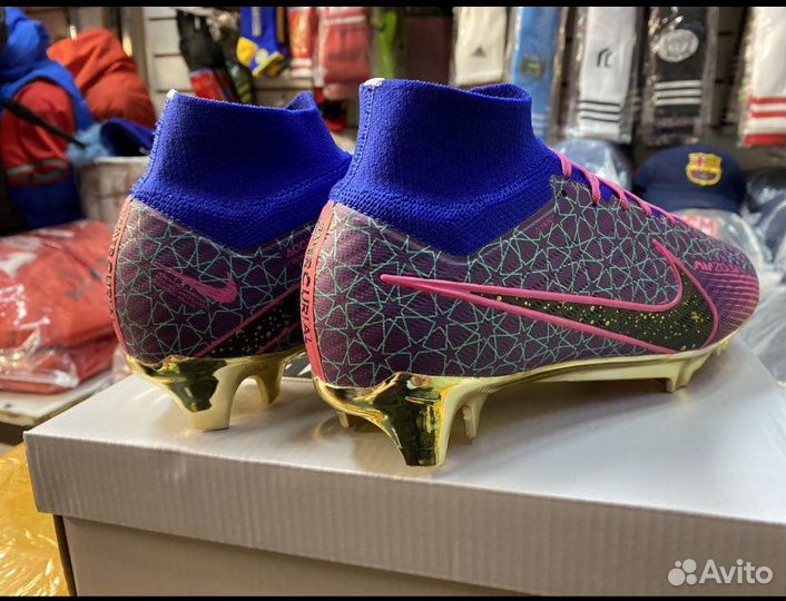 Футбольные бутсы nike