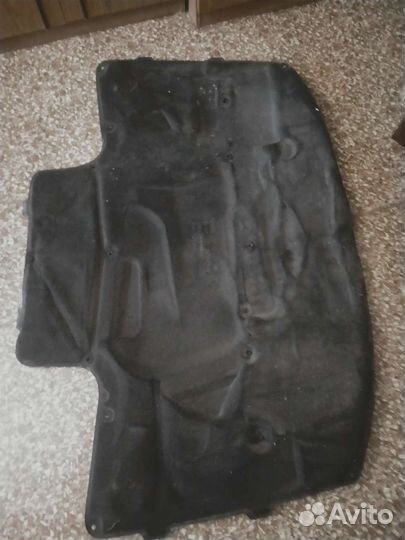 Шумка капота е39