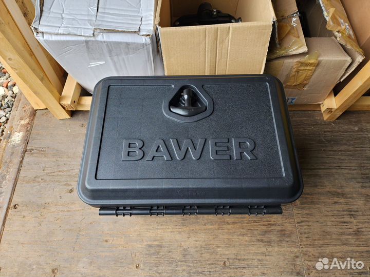 Инструментальный пластиковый ящик Bawer E015000