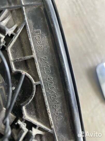 Элемент зеркала и крепления Chevrolet Niva