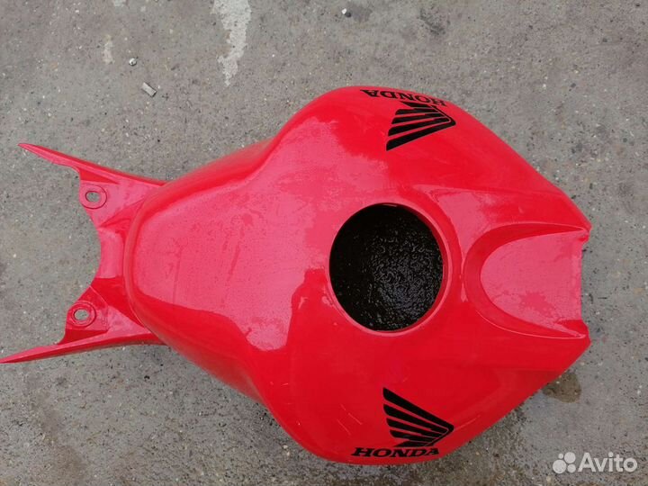 Продаю накладка бака Honda cbr 1000rr