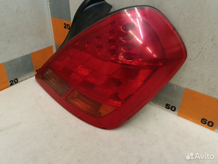 Фонарь задний правый Nissan Teana J31 2.3 2006