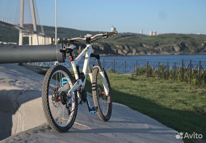 Двухподвес на раме Commencal Meta 6