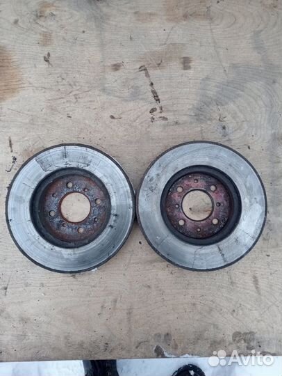 Диски тормозные (передние) Honda Civic 6