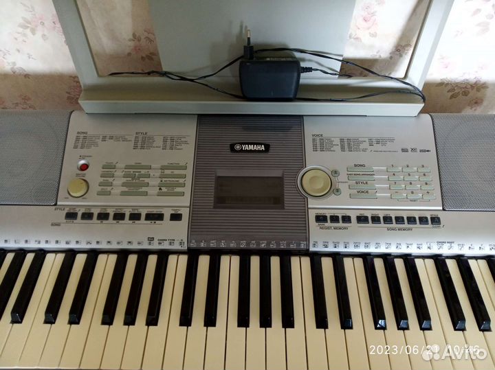 Синтезатор Yamaha PSR-295