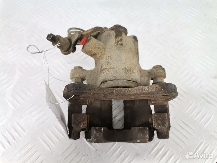 Суппорт задний правый для Audi A4 B5 8D0615424