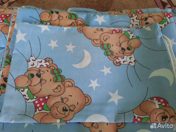 Комплект в детскую кроватку с бортиками