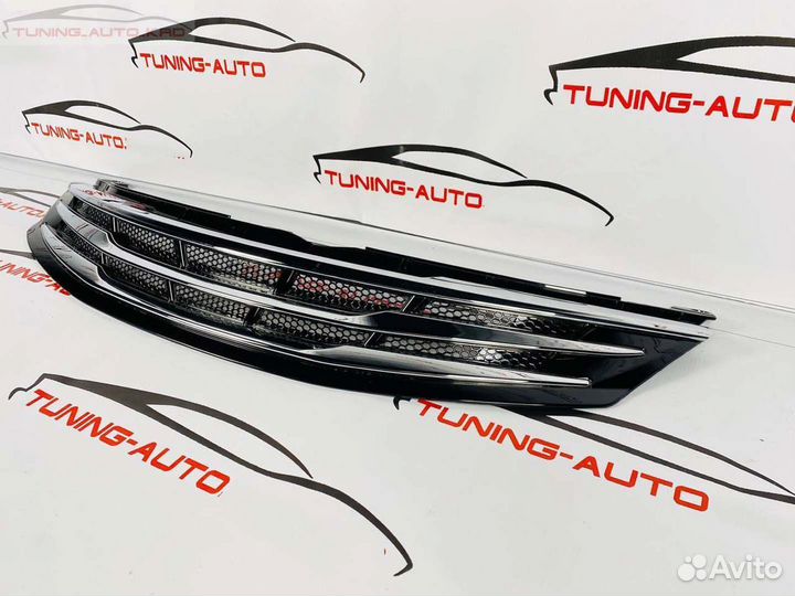 Решетка радиатора Toyota Camry 55 Modellista Y8303