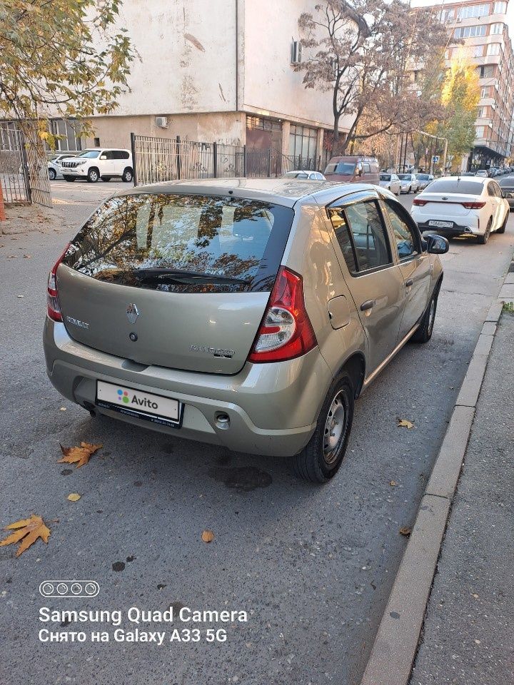 Renault Sandero: фото владельца