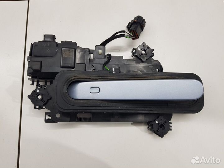 Ручка двери наружная передняя правая