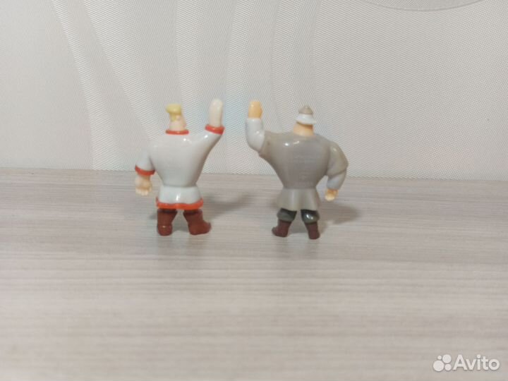 Игрушки из киндера 