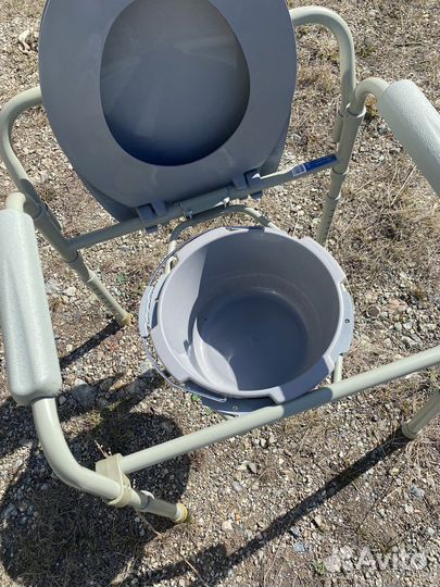 Санитарный стул