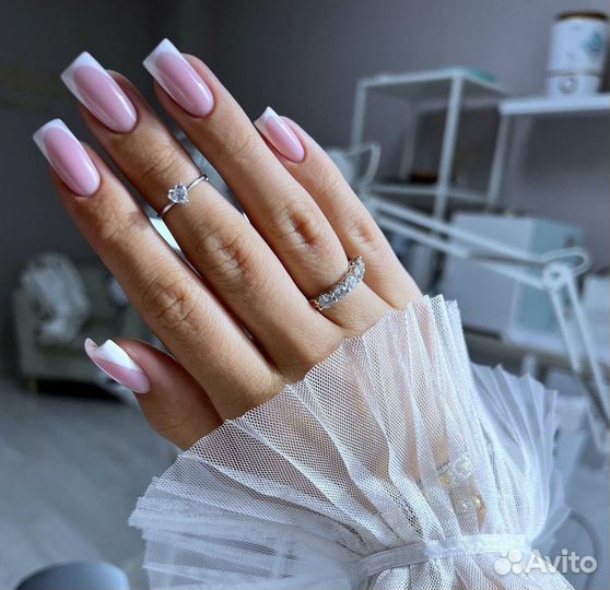 Маникюр, педикюр