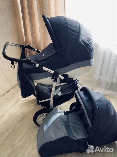 Коляска 2 в 1 retrus Futuro Lux 82R Темно-синий