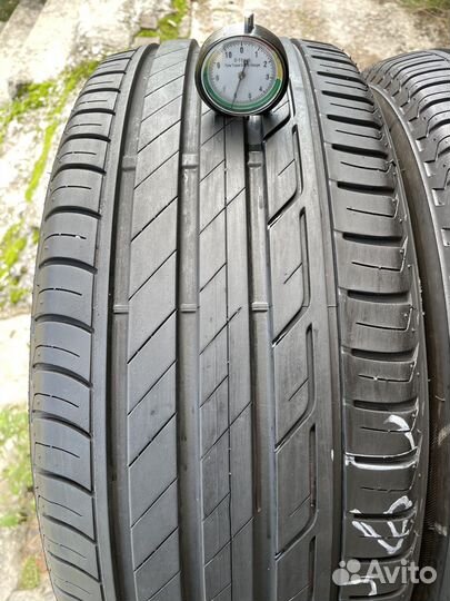 Bridgestone Turanza T001 215/50 R18