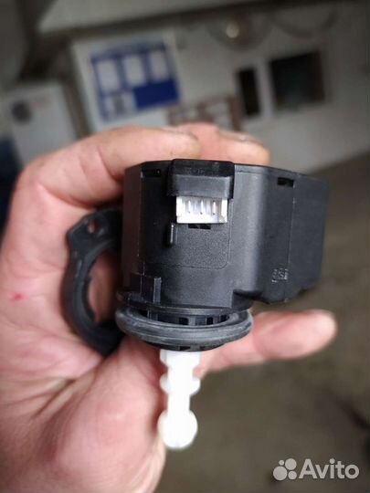 Корректо фар WV