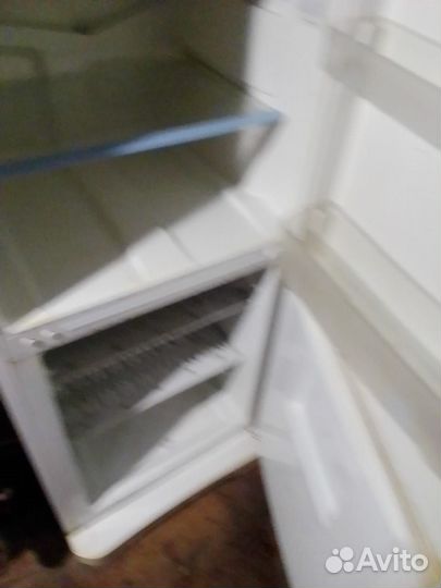 Холодильник indesit