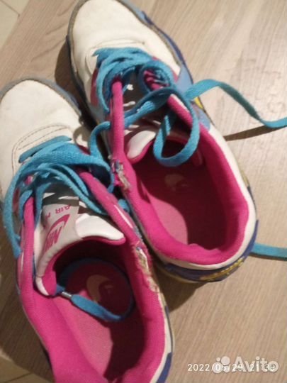 Кроссовки б/у на 37 раз
