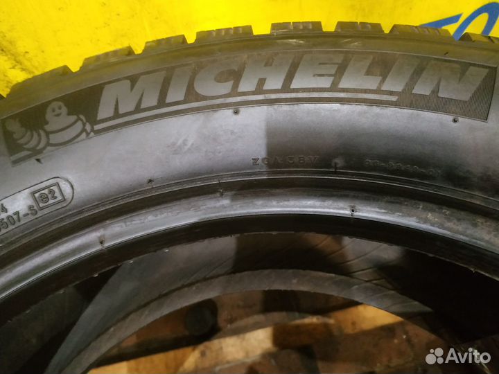 Michelin Latitude X-ICE 235/55 R18