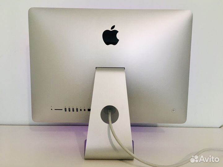 Apple iMac 21.5 Late 2015 i5