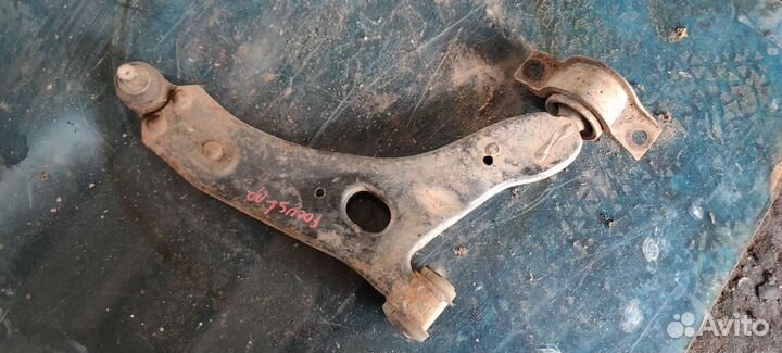 Рычаг передний правый в сборе Ford Focus 1