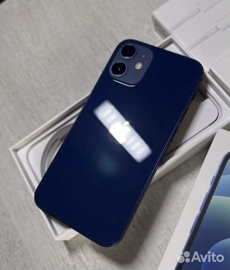 iPhone 12, 64 ГБ