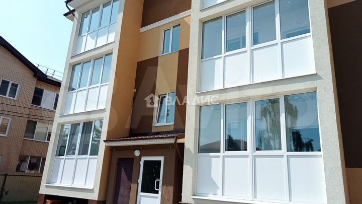 4-к. квартира, 110 м², 3/3 эт.