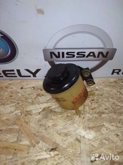 Бачок гидроусилителя гур Nissan primera P12