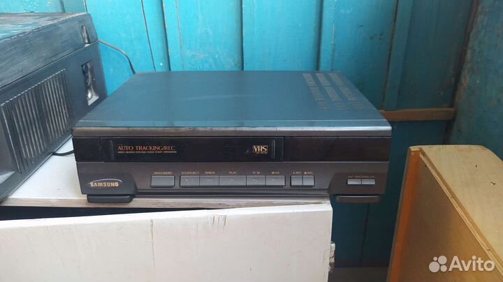 Видеомагнитофон