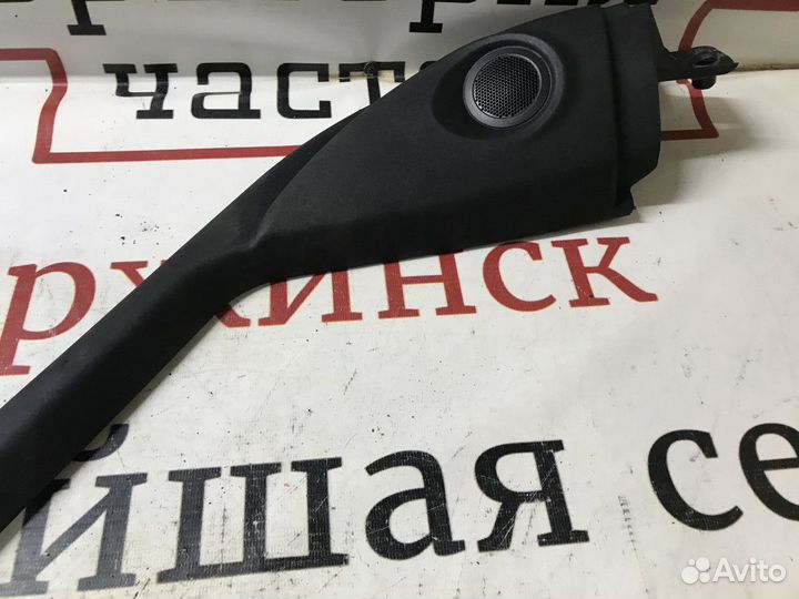 Накладка двери передней левой Land Rover Freelande