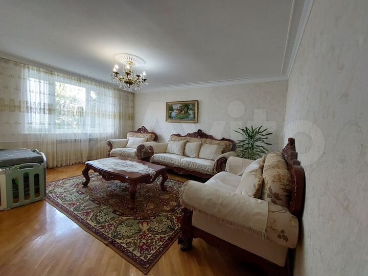 4-к. квартира, 83 м², 3/6 эт.