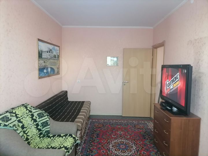 2-к. квартира, 48 м², 1/3 эт.