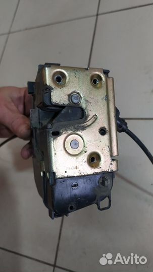 Замок двери задней левой Renault Megane 2