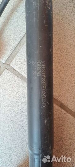 Стойка крышки багажника