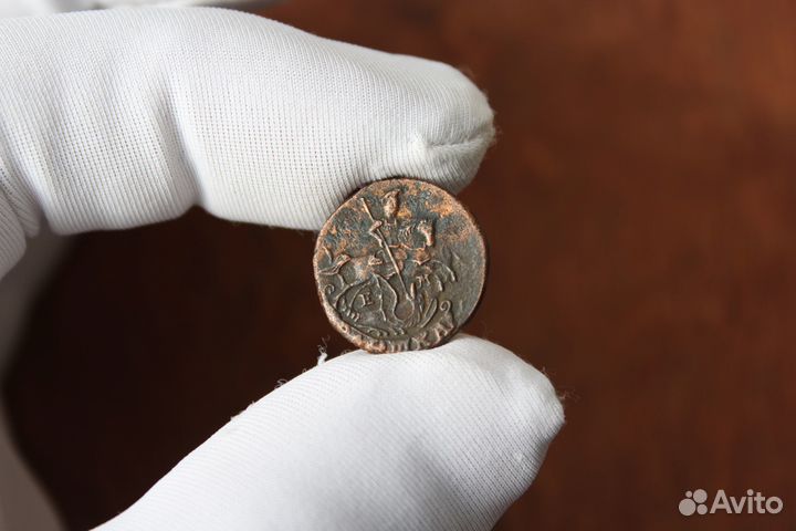 Полушка 1790 год рельеф Екатерина 2 в Твери