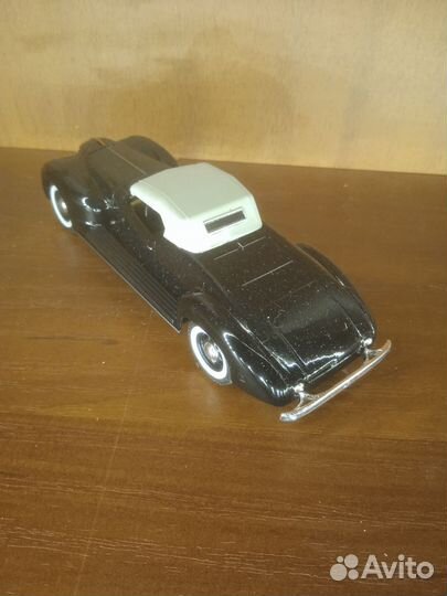 Модель зис-101А спорт, зеленый. нап