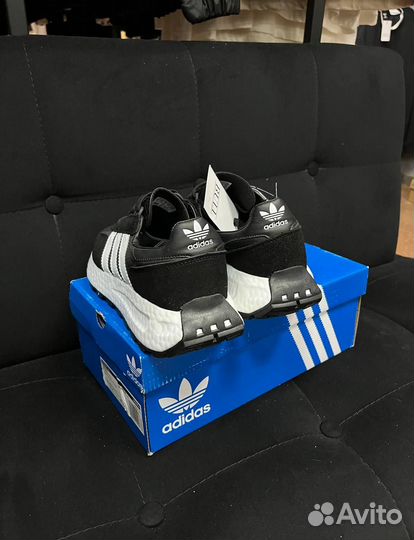 Кроссовки Adidas Retropy: для энергичных