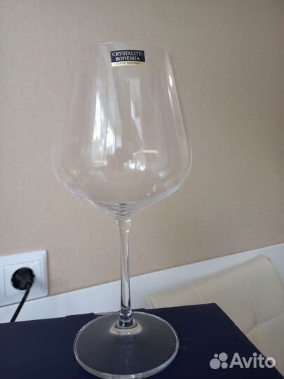 Бокалы для вина новые