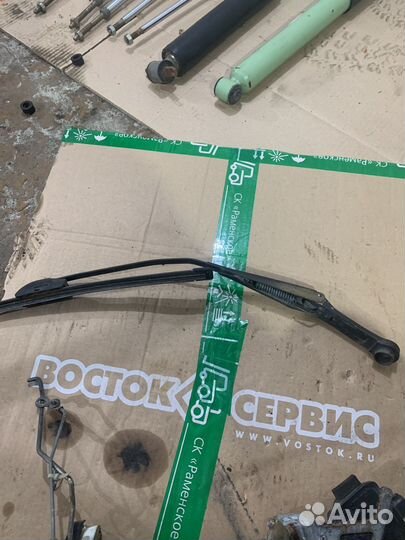 Поводок заднего дворника mazda bongo sk