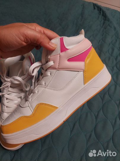 Кроссовки твоё 39 размер