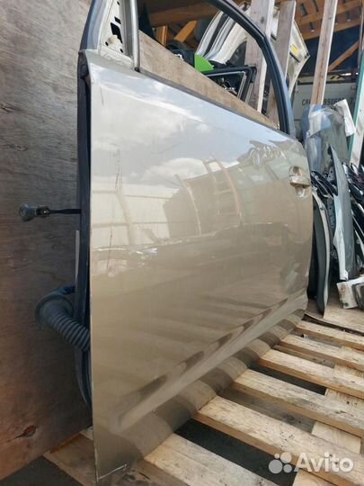 Дверь передняя левая Toyota Prius 2 NHW20 2011