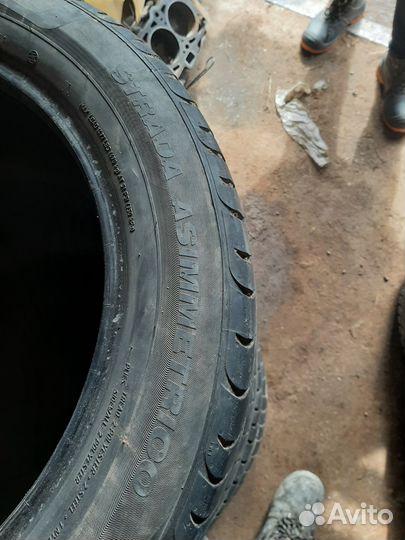 Viatti Strada Asimmetrico 215/55 R17