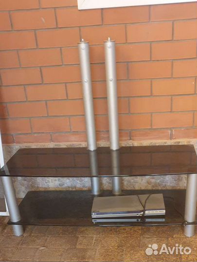 Стеклянная тумба под тв